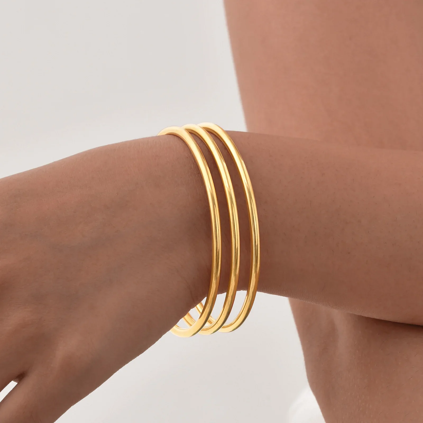 MYFRESTY CUFF BRACELET - Image 3